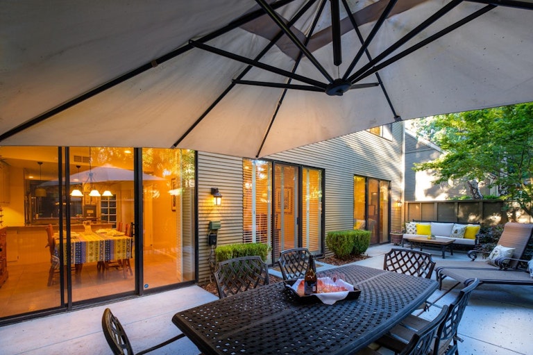 Photo 38 of 40 - 317 Wyndgate Rd, Sacramento, CA 95864