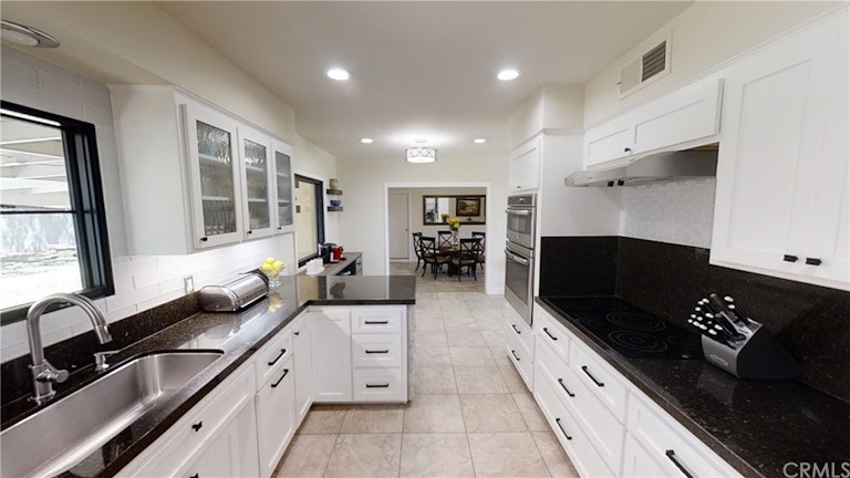 Photo 17 of 50 - 34420 Fairview Dr, Yucaipa, CA 92399