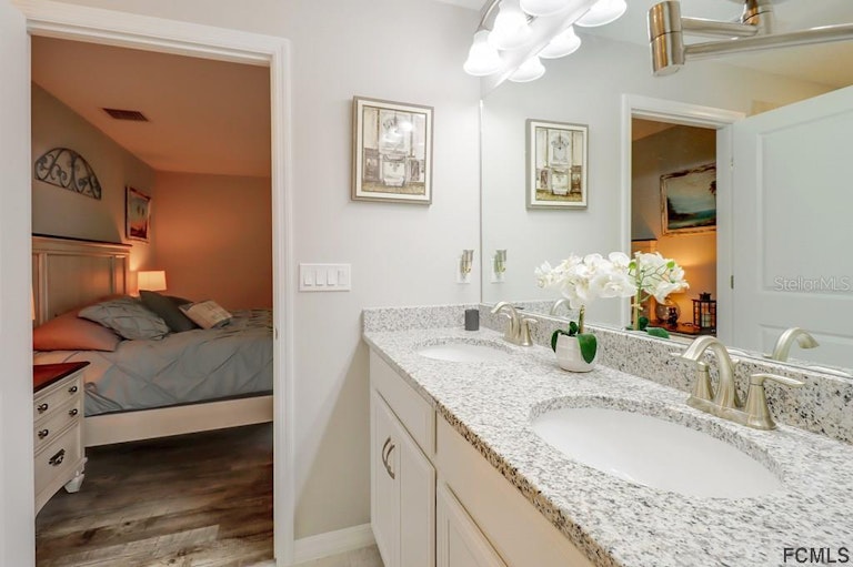 Photo 25 of 40 - 39 Rickenbacker Dr, Palm Coast, FL 32164
