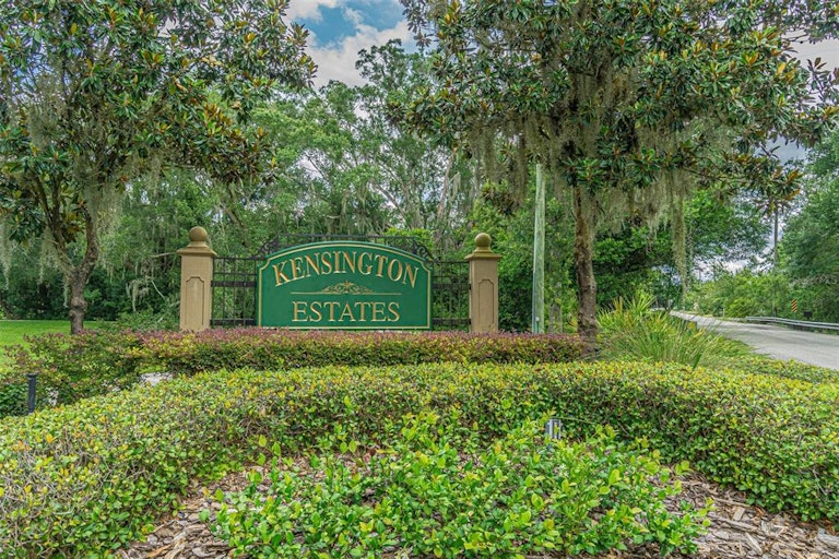 Photo 36 of 36 - 1462 Kensington Woods Dr, Lutz, FL 33549