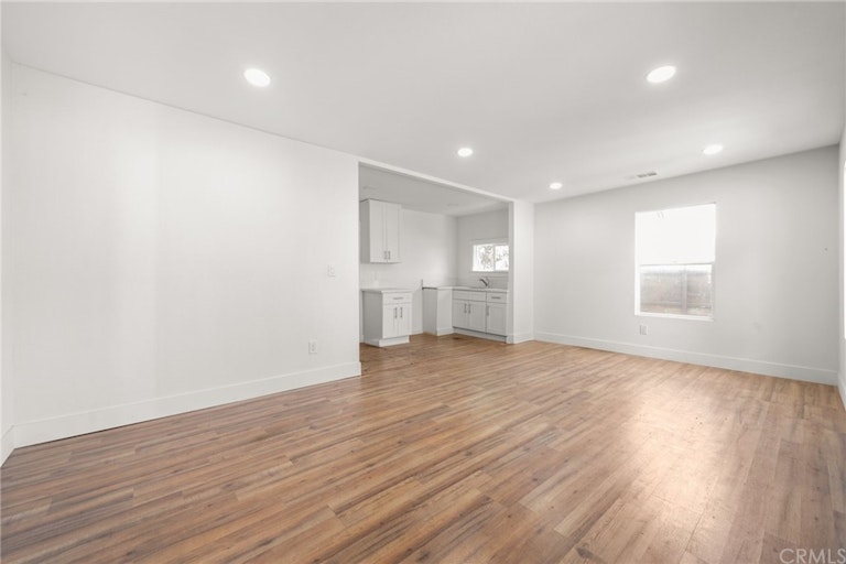 Photo 8 of 14 - 1206 E 57th St, Los Angeles, CA 90011