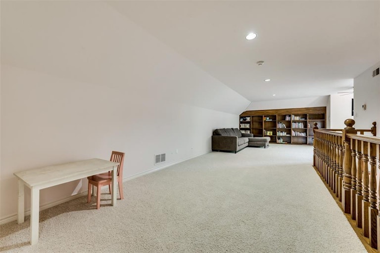 Photo 27 of 37 - 1605 Mariah Bay Cir, Rockwall, TX 75032