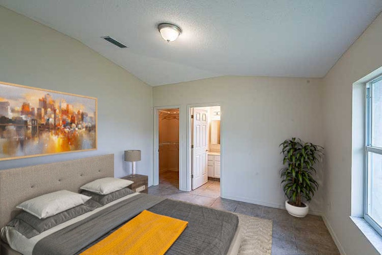 Photo 3 of 29 - 6450 Nona Ct, Port Orange, FL 32128