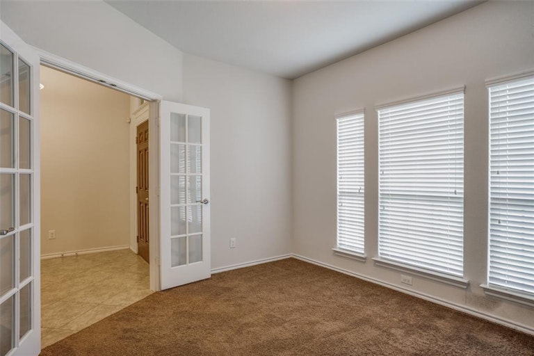 Photo 4 of 35 - 2832 Saddle Creek Dr, Fort Worth, TX 76177