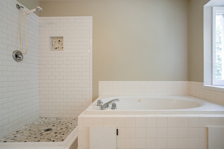 Photo 23 of 28 - 2511 Deer Isle Cv, Lawrenceville, GA 30044