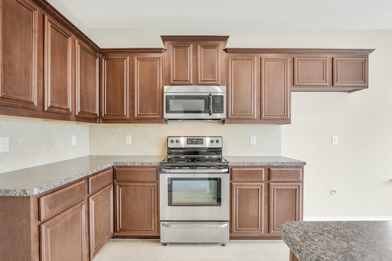 Photo 2 of 28 - 2020 Stonewood Dr, Lancaster, TX 75134