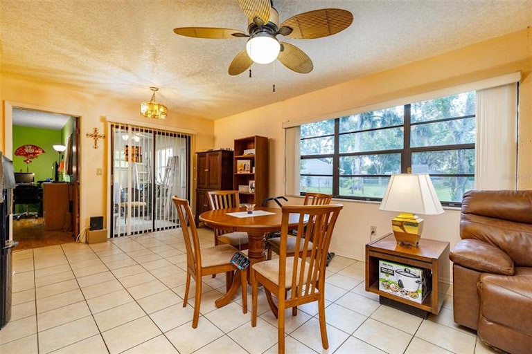 Photo 12 of 23 - 12921 Banyan St, Hudson, FL 34669