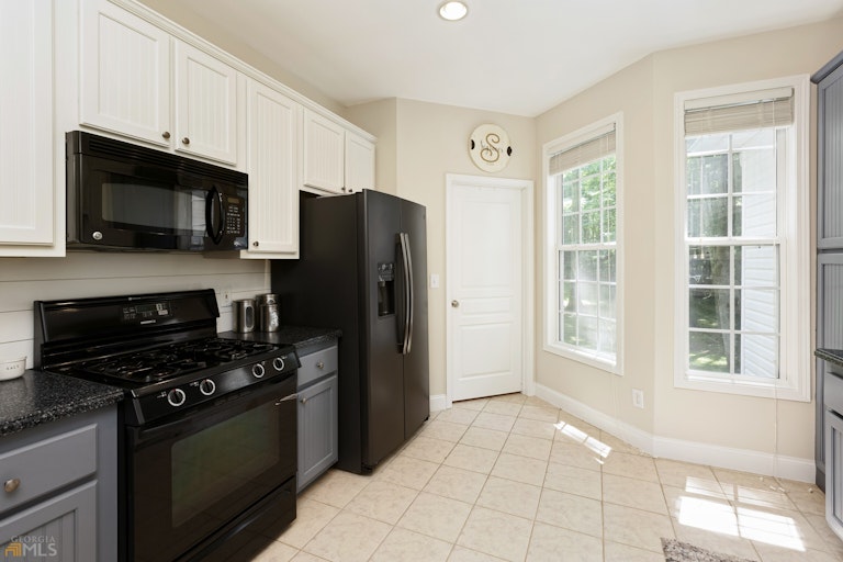 Photo 18 of 59 - 2550 Johnston Rd NW, Kennesaw, GA 30152