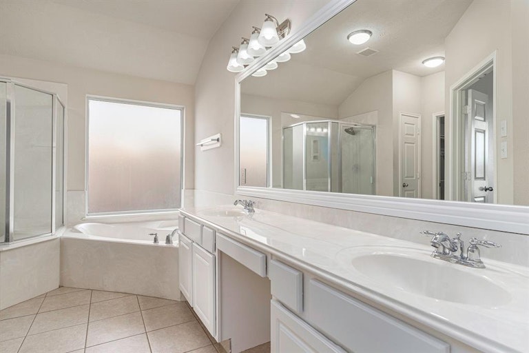 Photo 19 of 25 - 3284 Gladewater Ln, League City, TX 77573
