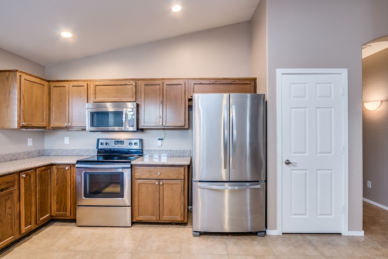 Photo 7 of 36 - 2044 S 86th Ln, Tolleson, AZ 85353