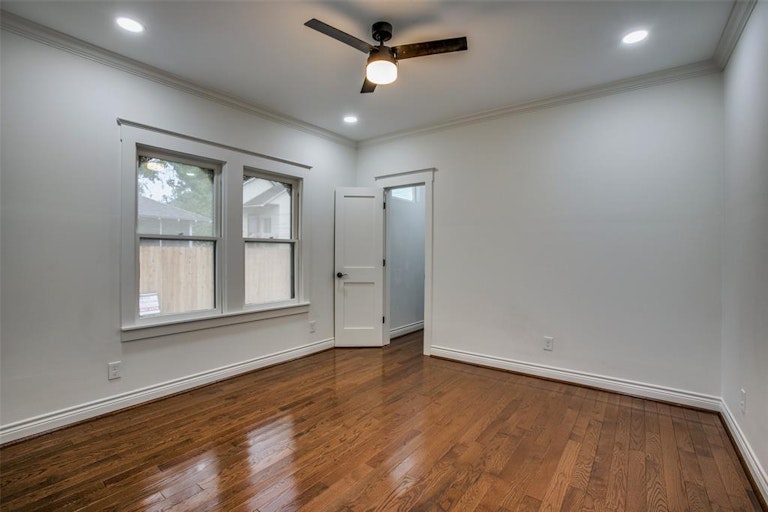 Photo 27 of 38 - 724 W Melwood St, Houston, TX 77009
