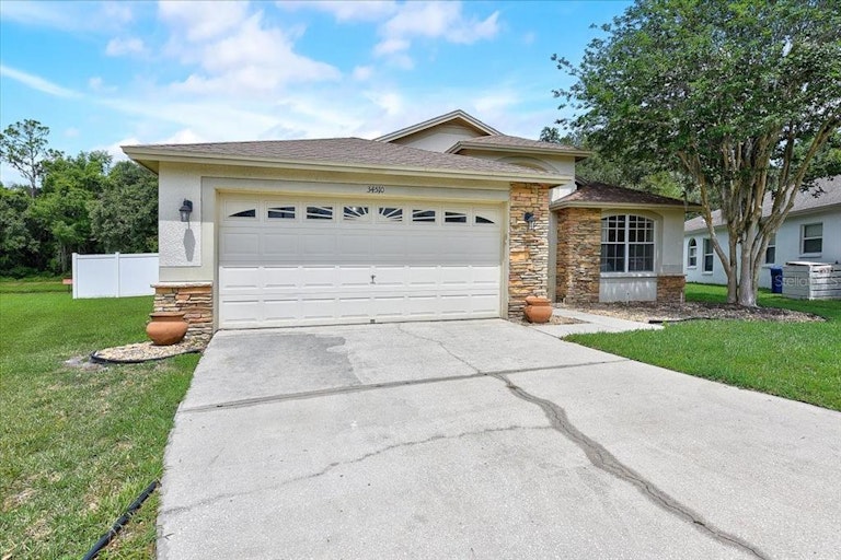 Photo 4 of 45 - 34510 Cliffcreek Ct, Wesley Chapel, FL 33545
