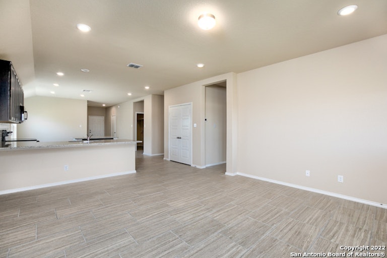 Photo 7 of 27 - 1062 Sixtree Dr, New Braunfels, TX 78130