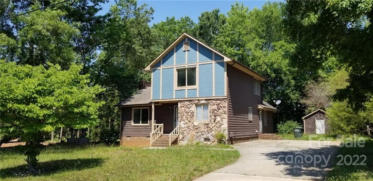Photo 37 of 38 - 2654 Castle Hill Rd, Gastonia, NC 28052