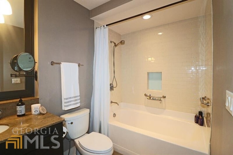 Photo 22 of 49 - 4561 Olde Perimeter Way #2301, Atlanta, GA 30346