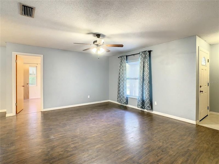 Photo 4 of 33 - 455 Sunrise Dr, Casselberry, FL 32707