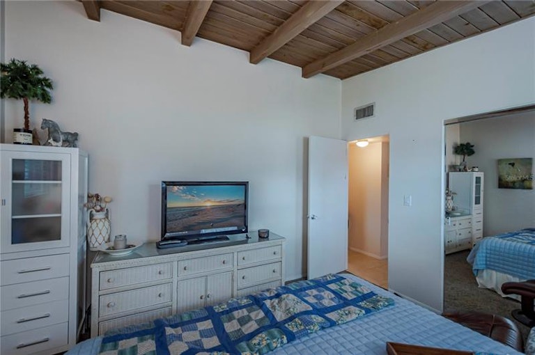 Photo 26 of 35 - 817 Harbor Dr S, Venice, FL 34285