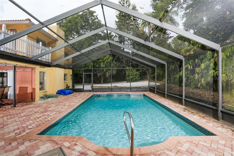 Photo 24 of 25 - 1550 Eastbrook Dr, Sarasota, FL 34231