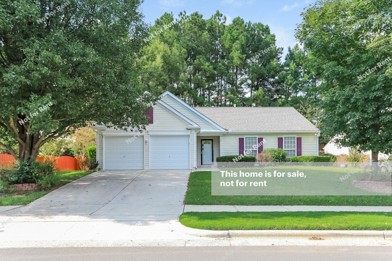Photo 1 of 27 - 201 Kinship Ln, Apex, NC 27502