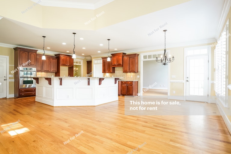 Photo 18 of 25 - 7405 Oriole Dr, Wake Forest, NC 27587