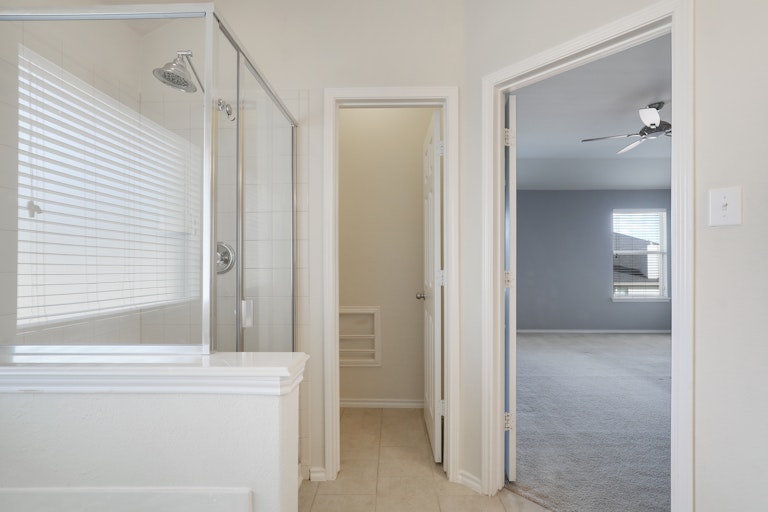 Photo 26 of 27 - 10312 Devin Ln, Hurst, TX 76053