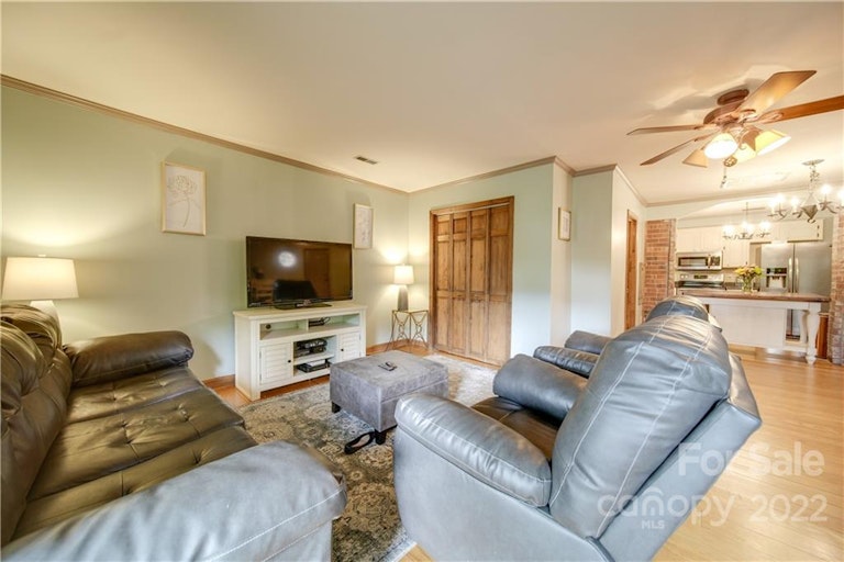 Photo 25 of 47 - 5802 Hillcrest Cir, Indian Trail, NC 28079