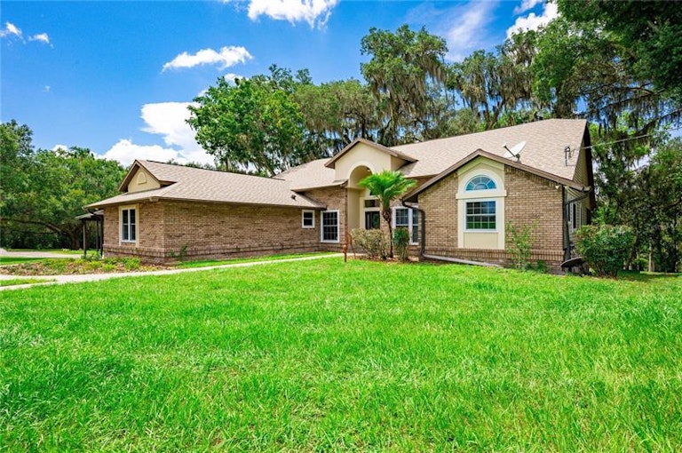 Photo 14 of 95 - 31949 Amberlea Rd, Dade City, FL 33523