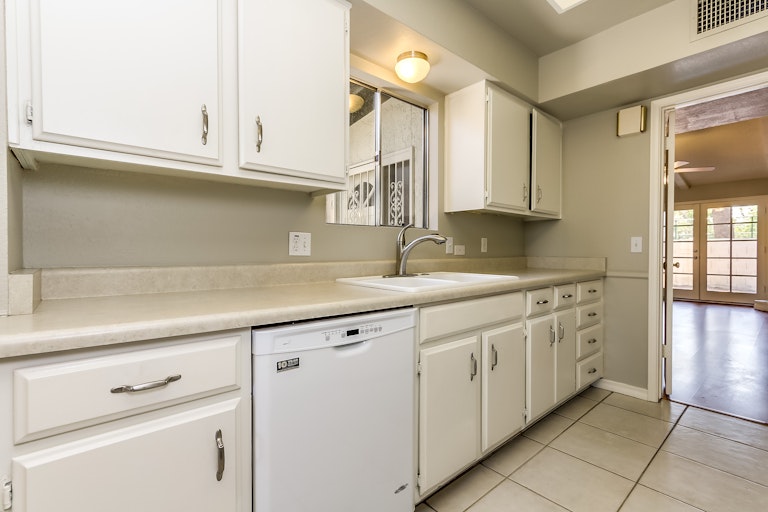 Photo 11 of 28 - 4326 N 29th Pl, Phoenix, AZ 85016