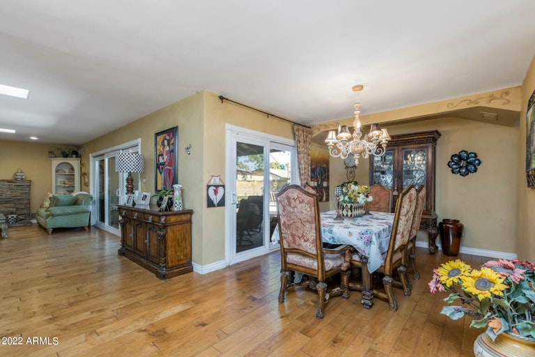 Photo 15 of 24 - 121 E Claremont St, Phoenix, AZ 85012