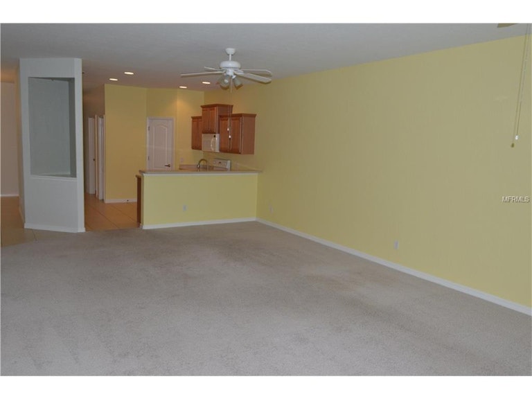 Photo 4 of 25 - 8302 Summer Greens Ter, Bradenton, FL 34212