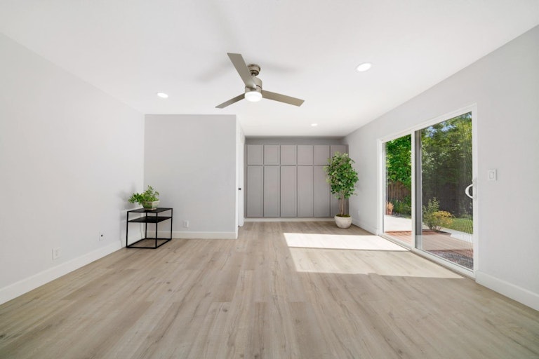 Photo 9 of 42 - 5742 Fairvale Way, Orangevale, CA 95662
