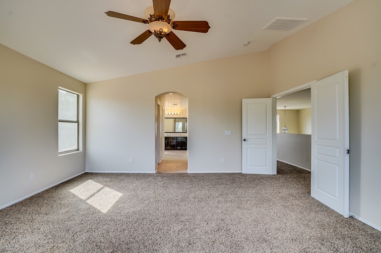 Photo 13 of 32 - 236 E Paso Fino Way, San Tan Valley, AZ 85143