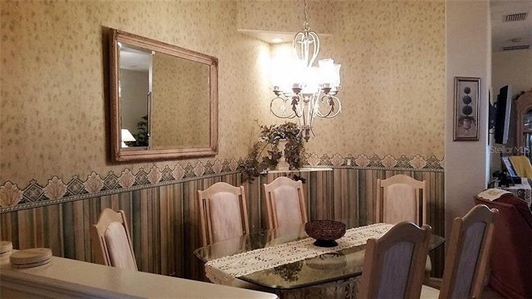 Photo 18 of 25 - 21213 Braveheart Dr, Leesburg, FL 34748