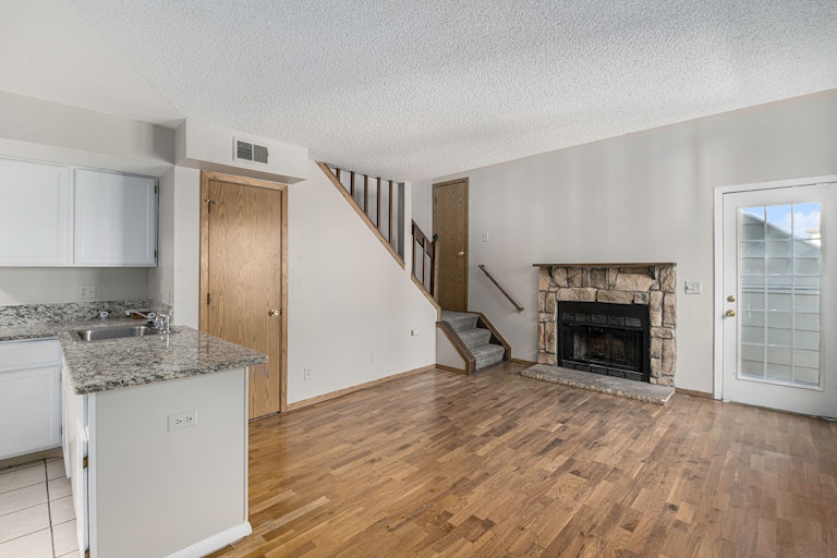 Photo 4 of 13 - 919 S Dawson Way #11, Aurora, CO 80012