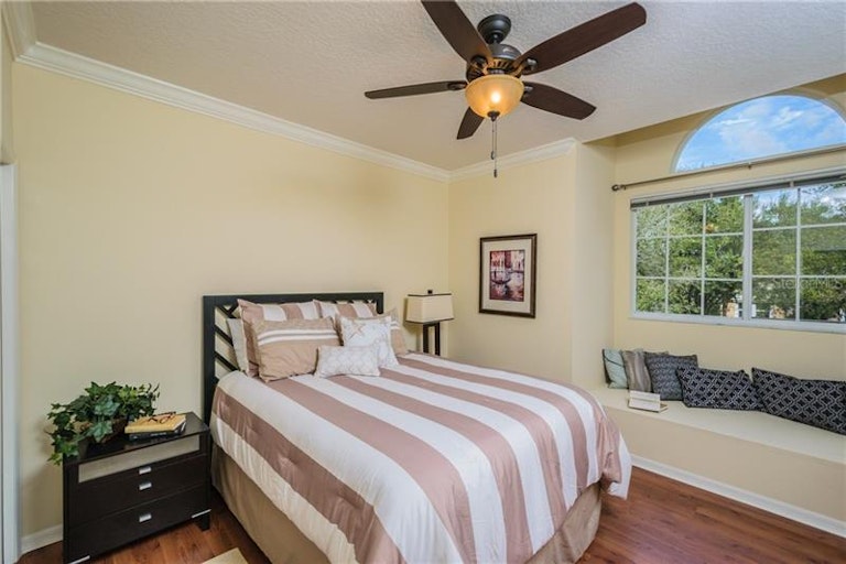 Photo 16 of 25 - 17941 Holly Brook Dr, Tampa, FL 33647