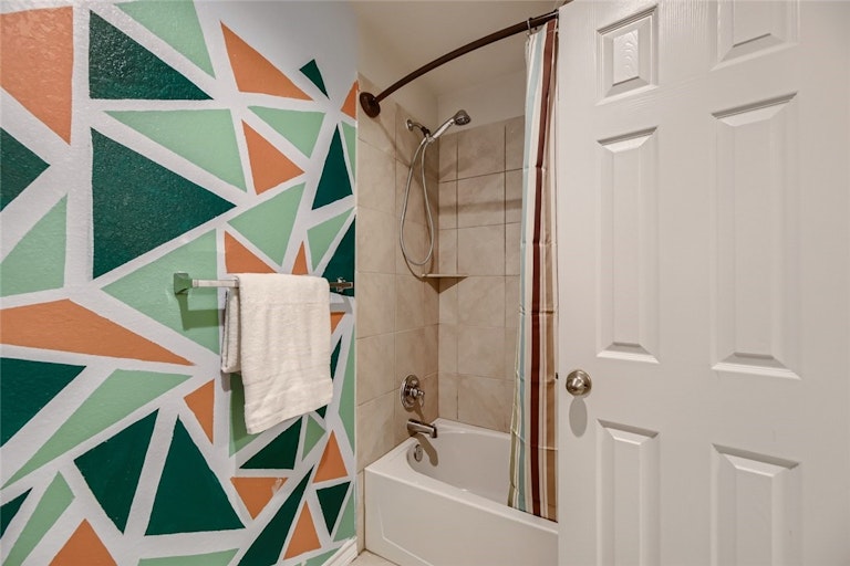 Photo 21 of 28 - 17108 Lathrop Ave, Pflugerville, TX 78660