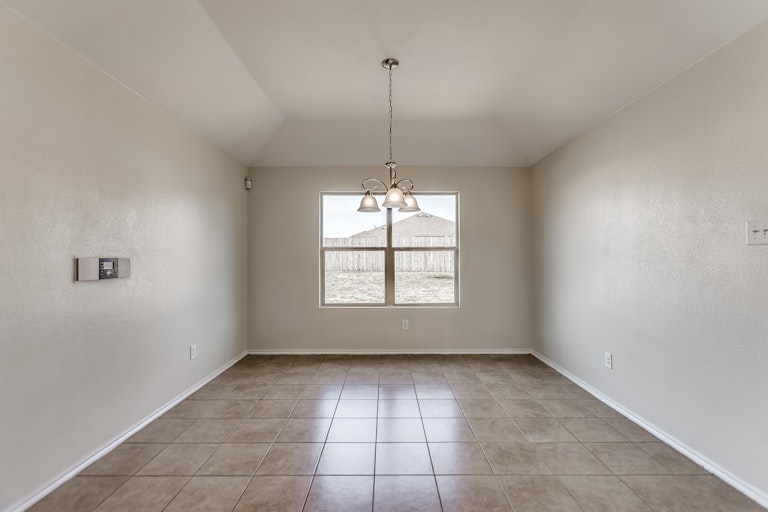 Photo 8 of 18 - 2508 Cumberland Trl, Balch Springs, TX 75181