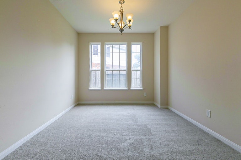 Photo 18 of 31 - 5703 Langham Dawn Ln, Houston, TX 77084