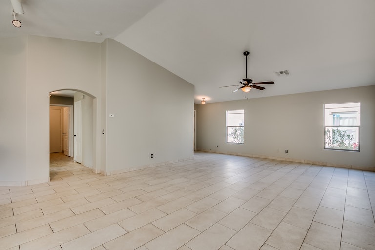 Photo 10 of 32 - 412 E March St, San Tan Valley, AZ 85140