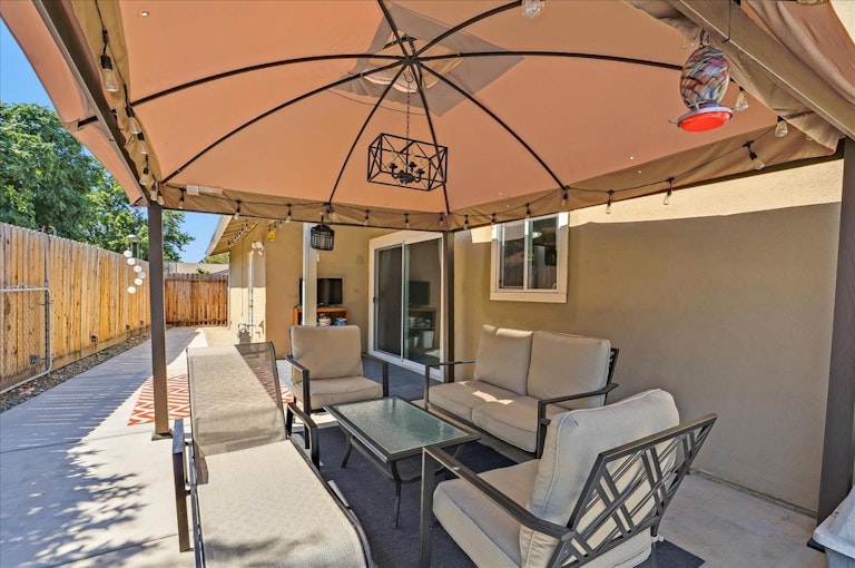 Photo 27 of 33 - 9544 Achates Cir, Sacramento, CA 95826