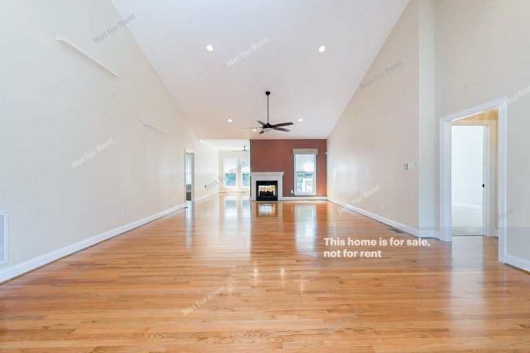 Photo 3 of 23 - 1108 Champions Pointe Dr, Durham, NC 27712