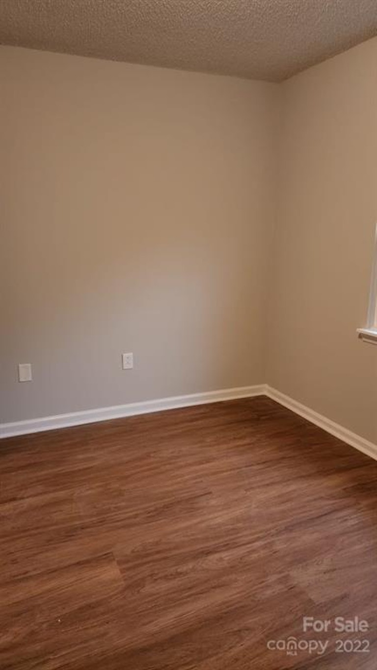 Photo 12 of 15 - 7937 Latchington Ct, Charlotte, NC 28227