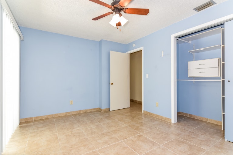 Photo 17 of 25 - 15472 Morgan St, Clearwater, FL 33760
