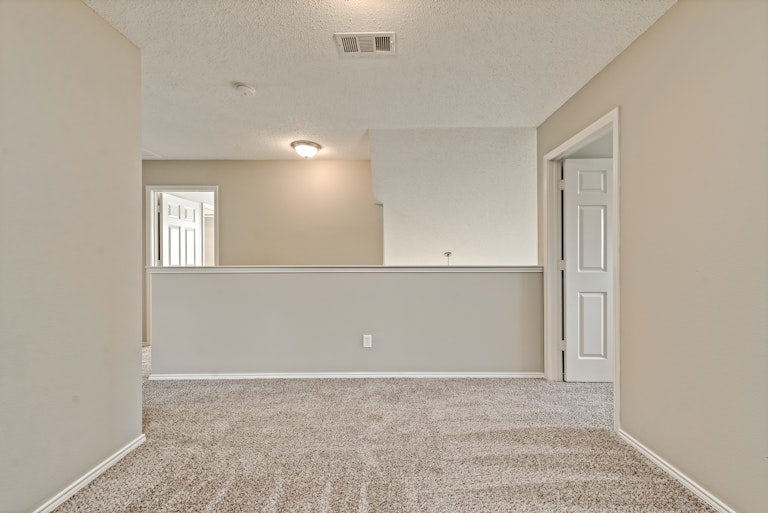 Photo 20 of 26 - 812 Pebble Ridge Dr, Lewisville, TX 75067