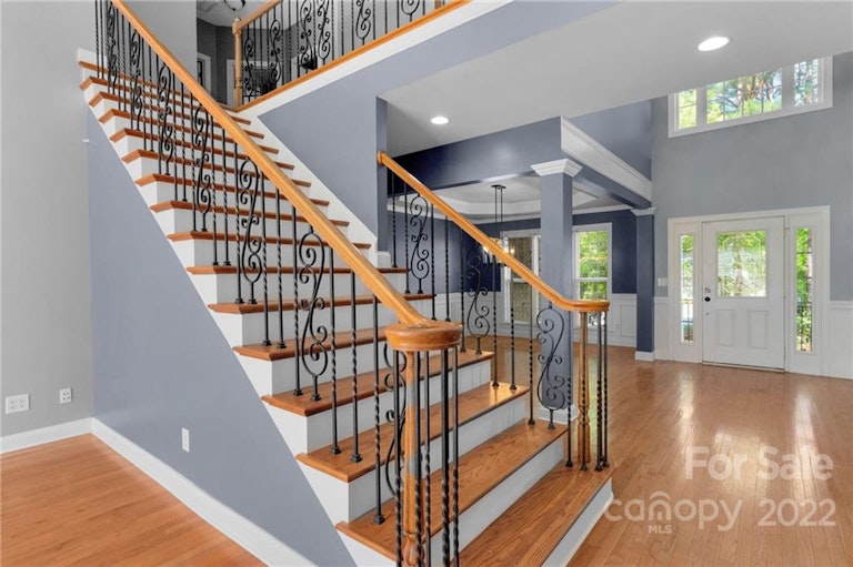 Photo 15 of 48 - 5418 Shoal Brook Ct, Charlotte, NC 28277
