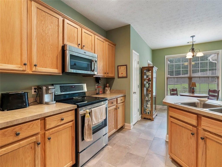 Photo 11 of 35 - 130 Cartee Ln, Dallas, GA 30157