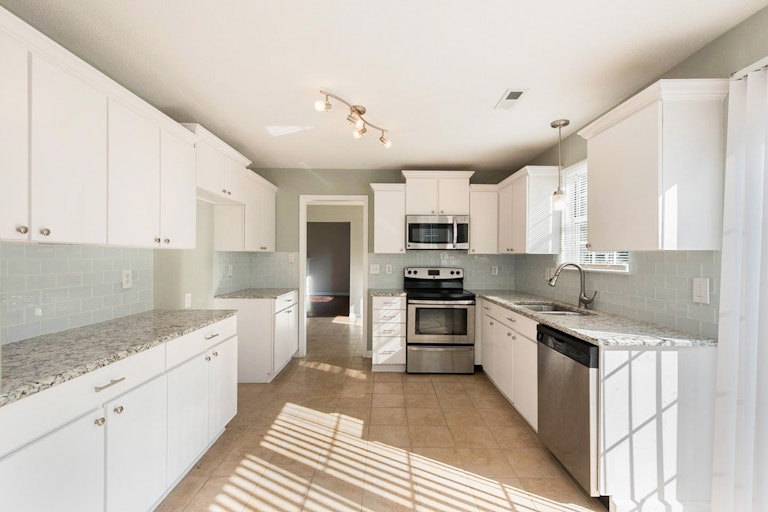 Photo 3 of 18 - 702 Chance Rd, Durham, NC 27703