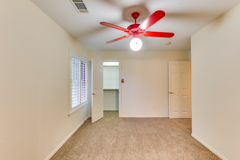 Photo 28 of 34 - 1422 Tascosa Ct, Allen, TX 75013