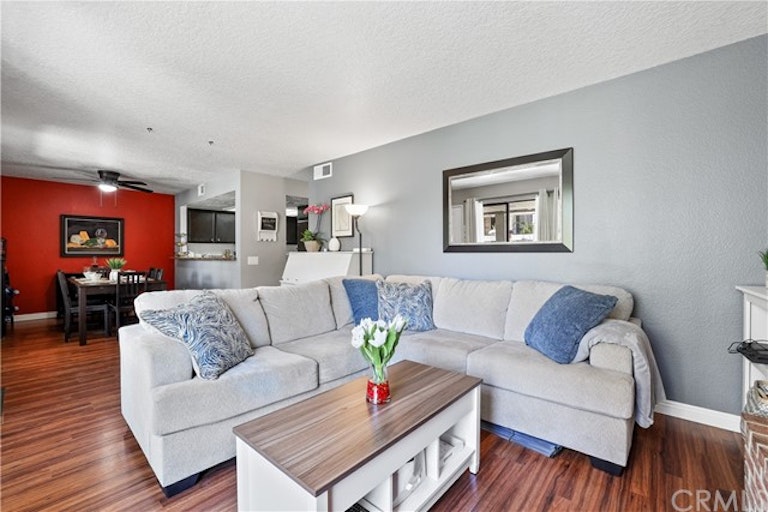 Photo 7 of 39 - 25631 Mont Pointe #7D, Lake Forest, CA 92630