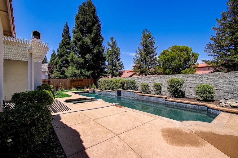 Photo 27 of 28 - 9405 Moondancer Cir, Roseville, CA 95747